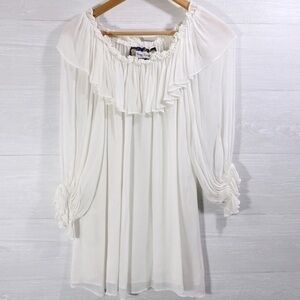 Vintage Collection Women’s raffle neck long sleeve blouse/top Size L Color White